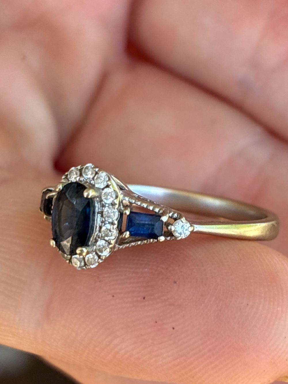 Solid 10k gold genuine diamond/royal blue sapphire ring high end - Picture 12 of 14